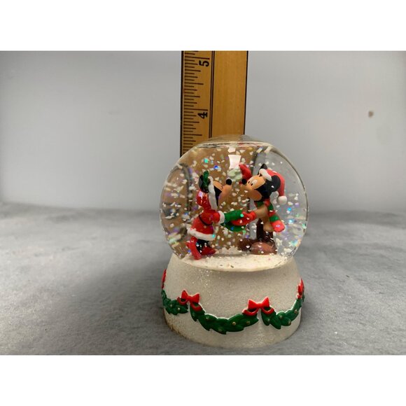 Disney Hallmark 2006 Mickey & Minnie Christmas Snow Globe - Picture 6 of 7